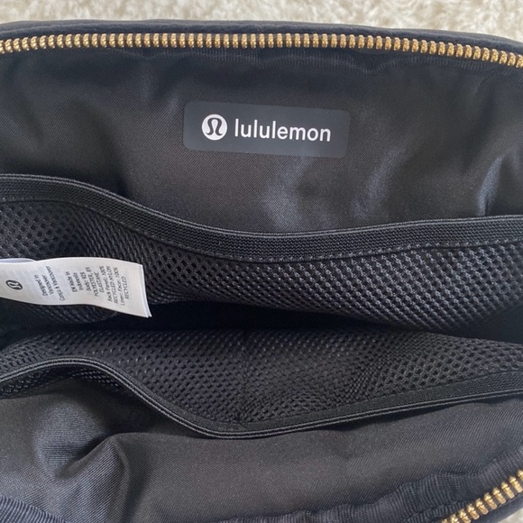 Lululemon belt bag - Picture 4 of 6